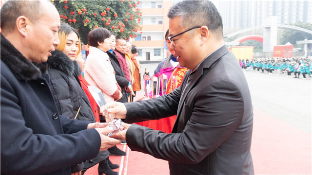 直击优生优干表彰大会,与榜样同行!
