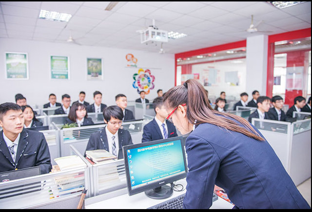 初高中毕业,学这个专业好就业!