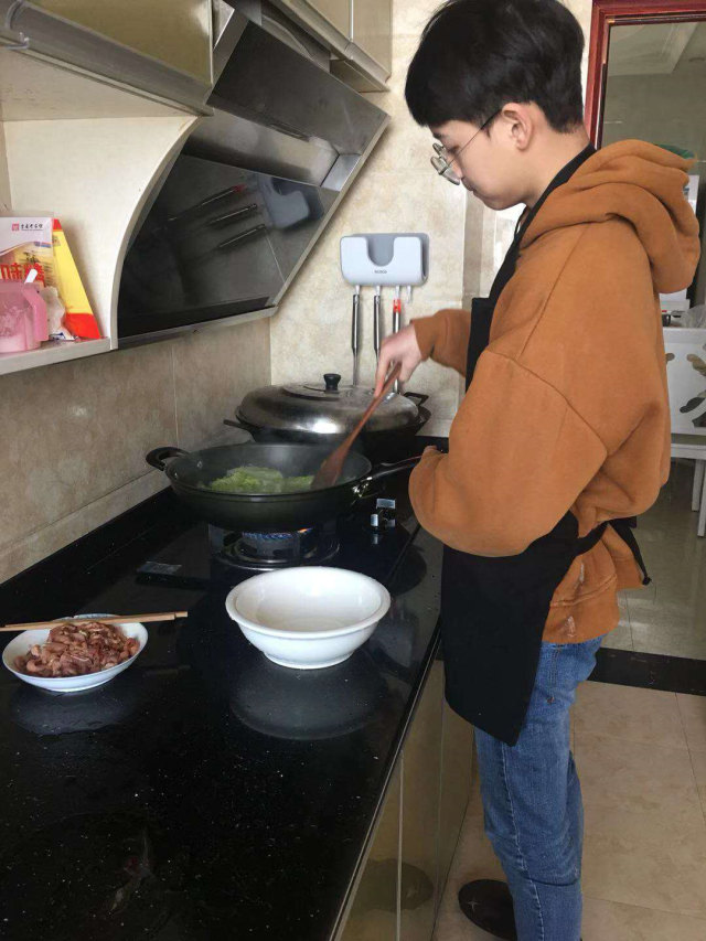 看新华学子如何度过“宅”家每一天