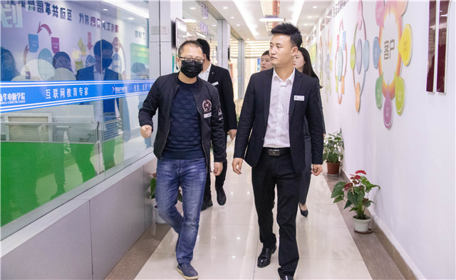 企业进校抢人才,足不出户就好业