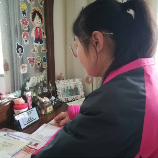 同学,你认真学习的样子真好看!