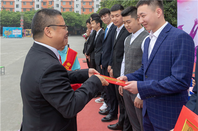就业进行时 警惕!避开这些“求职陷阱”