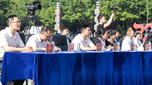 在新华的最后一堂课:2020年毕业生毕业典礼