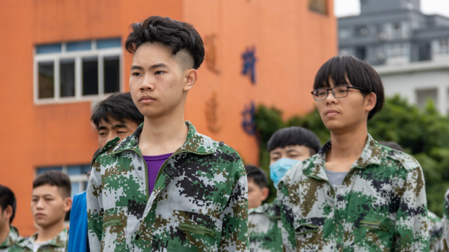 新生的第一课,军训生活打响了新生活的第一枪!
