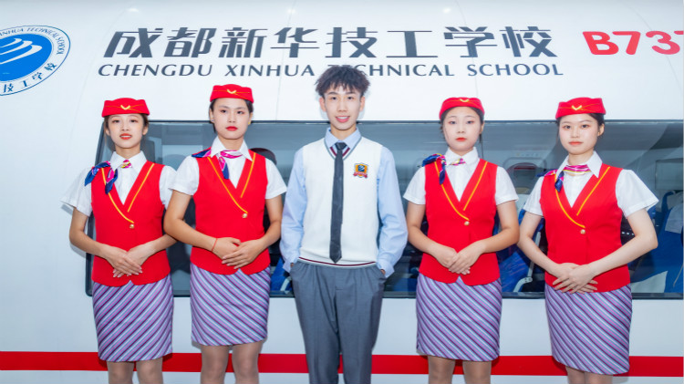 航空服务与高级行政专业未来发展前景怎么样?