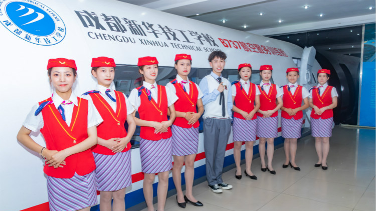 航空服务与高级行政专业未来发展前景怎么样?