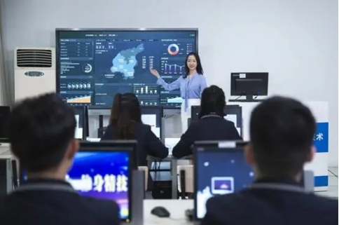 学互联网金融与智能财会专业,为什么要来新华?