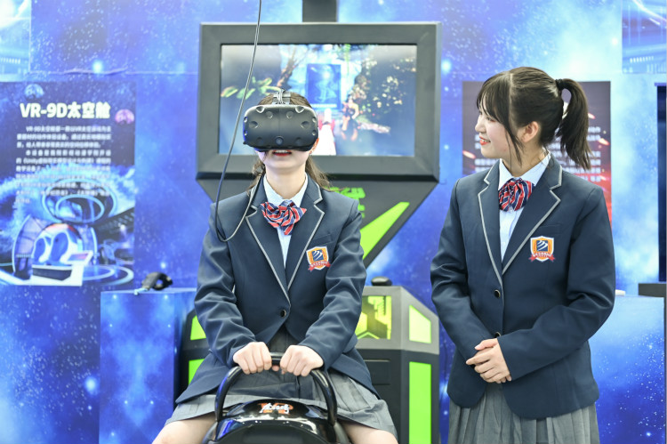 新华互联网科技携手名企,定向委培人才,让学生好就业、就好业!