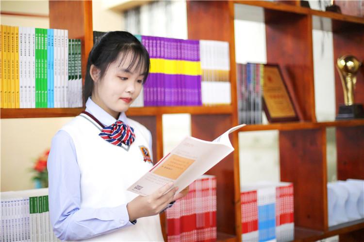 媒体关注:职业教育聚焦“真本事” 新华引路学子“好前程”
