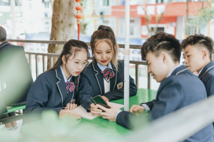 鼓励上市公司兴办职业教育,重点是“高质量”