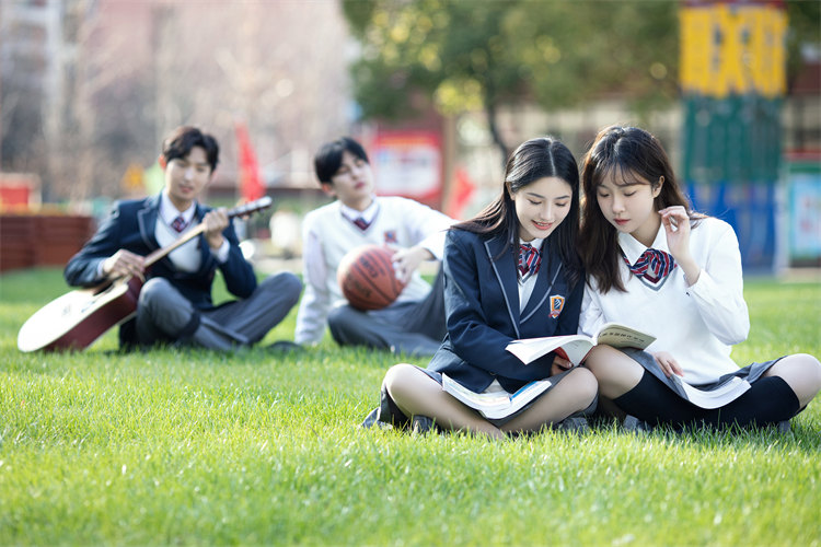 新华携手名企,定向委培人才,让学生好就业、就好业!