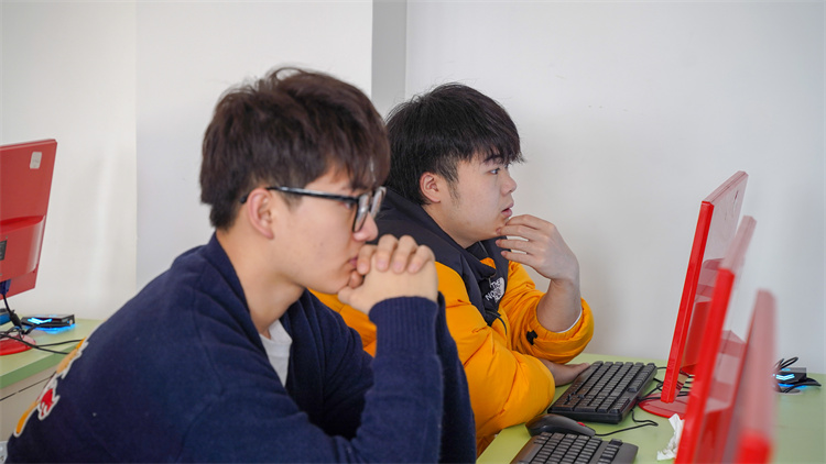 名企定向班开课啦!助力新华学子就业梦!