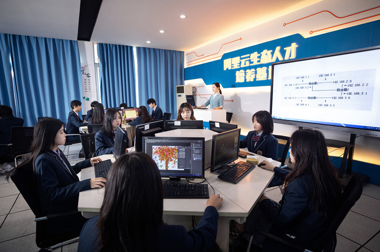 关于π型人才建设,五项新华能力的新华人才培养解读