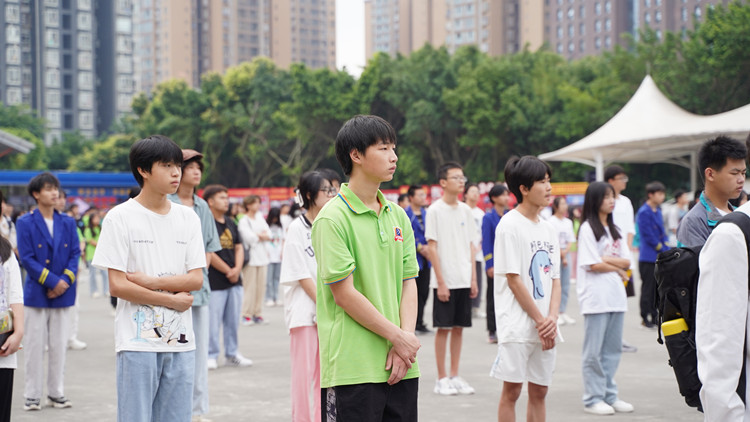 我校师生航空专业技能大赛载誉而归