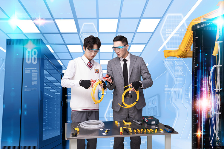 新华互联网科技数智技能培优工程提质破局