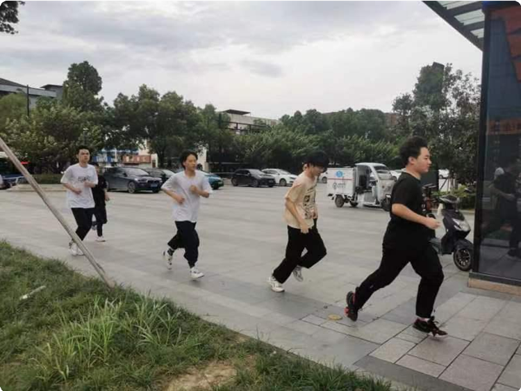 新华互联网科技2022电竞青训营正式开营!