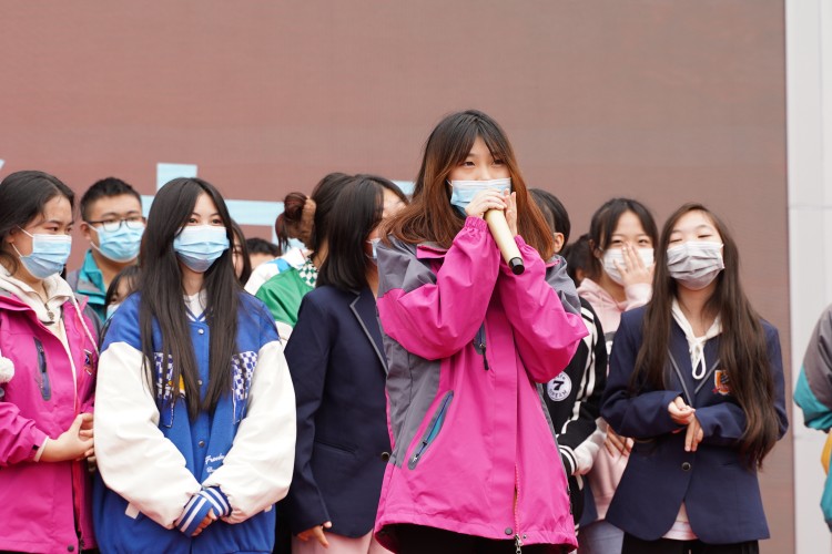 程龙老师新华“学生习惯养成教育”主题演讲
