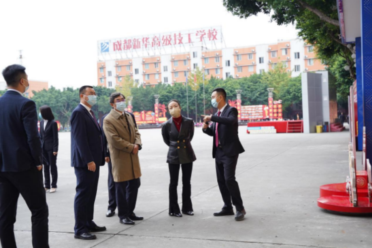 成都市技工院校规范办学评估工作组一行莅临我校开展规范办学评估工作