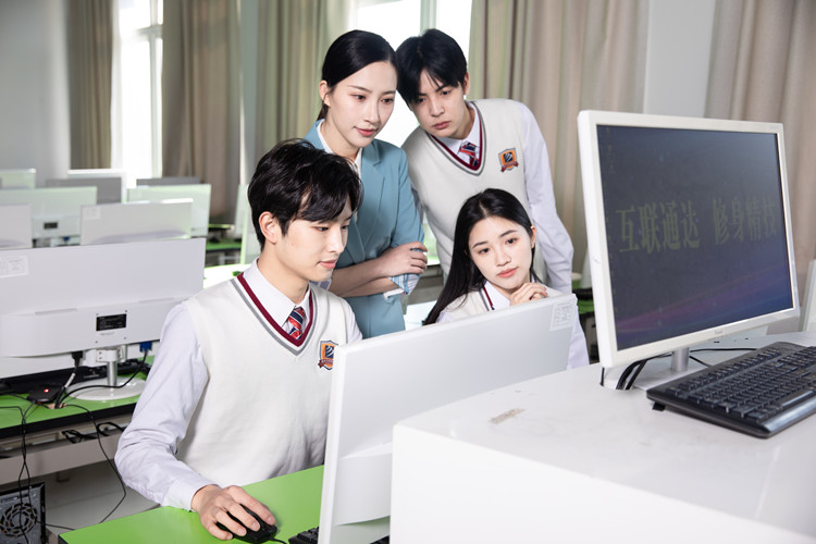 不想上学就辍学打工?新华为你指路
