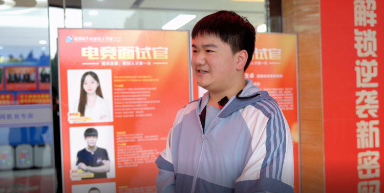 转学来新华,在自己热爱的领域开出花