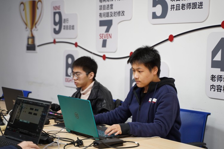 优秀学子|重返母校,再拾梦想