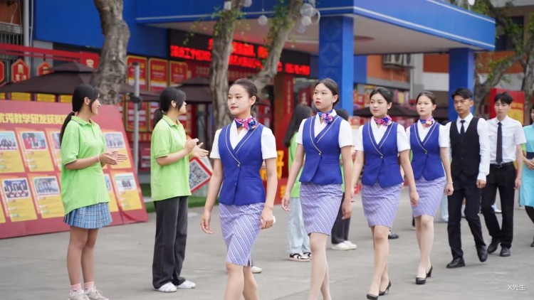 优秀学子|逐梦蓝天,共赴未来