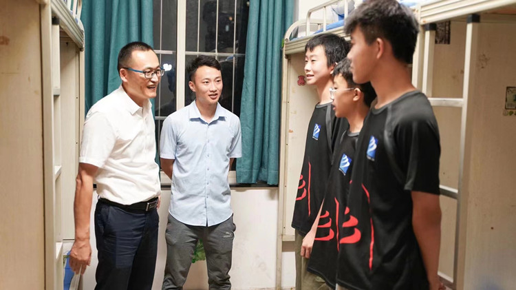 就业不迷茫!把孩子交给新华,您就放心吧