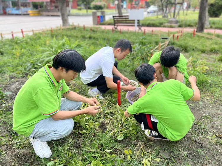 就业不迷茫!把孩子交给新华,您就放心吧