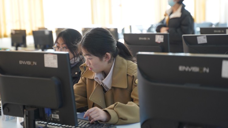 乘风远航启新程,春华秋实绘蓝图