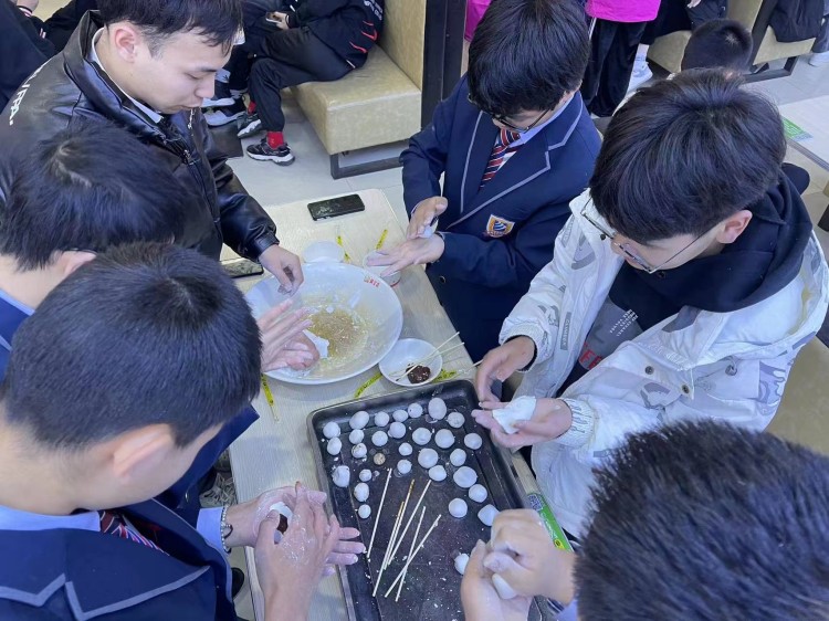 卯兔接福闹元宵,遗风佳韵汇佳节