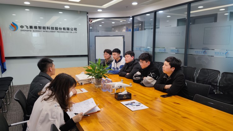 就业难度更升级!成都新华高级技工学校就业再争潮头