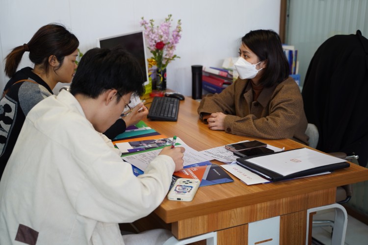 成都新华高级技工学校330职教周咨询周如火如荼进行中......