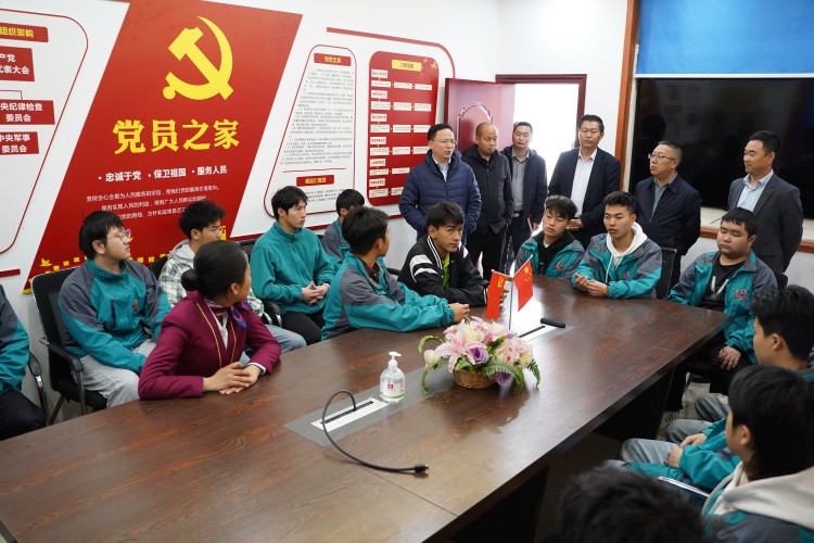 一技之长助力乡村振兴 爱心助学点亮求学梦想