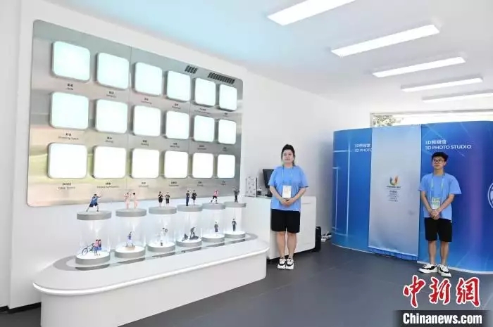 成都大运会"机器人总动员”