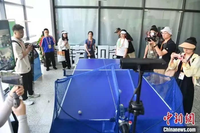 <b>成都大运会＂机器人总动员”</b>