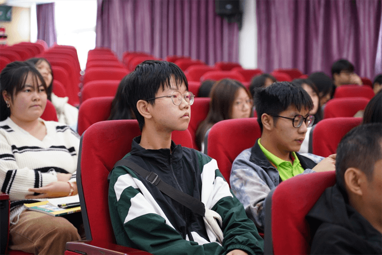 初高中生后悔辍学打工,如何才能重启校园之旅