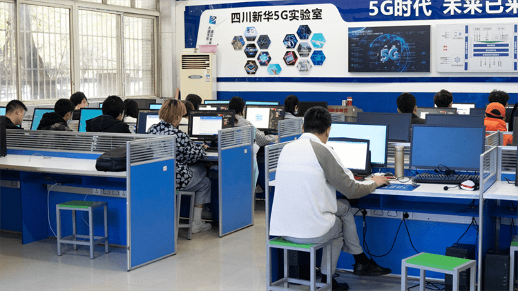 初高中生后悔辍学打工,如何才能重启校园之旅