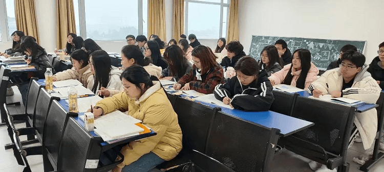 成都新华2024单招升学班开课啦!