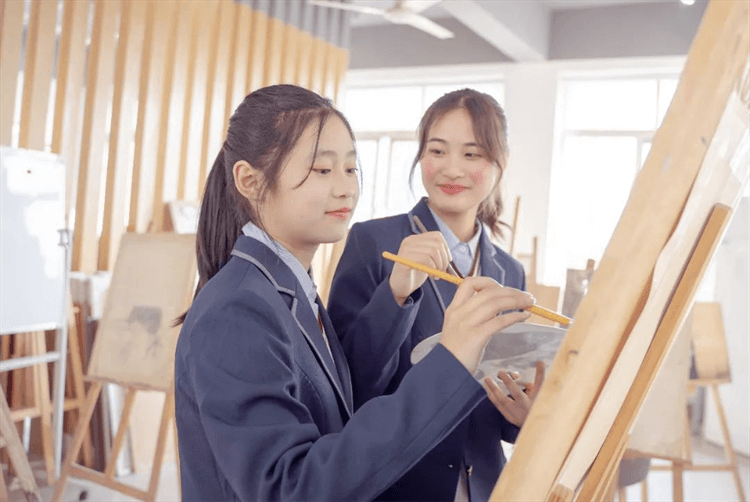 孩子不想上学,选择打工还是来成都新华学技术