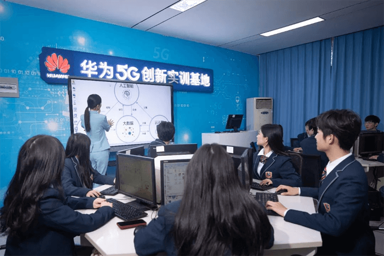 孩子不想上学,选择打工还是来成都新华学技术