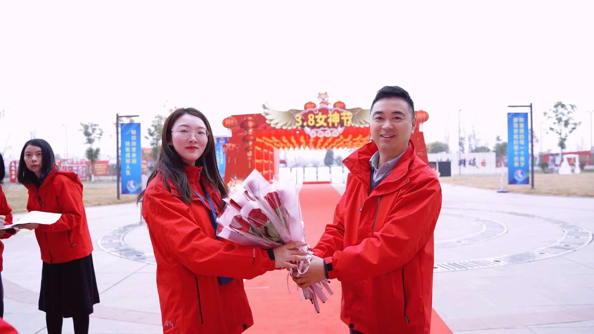 妇女节!献给所有成都新华的女老师们
