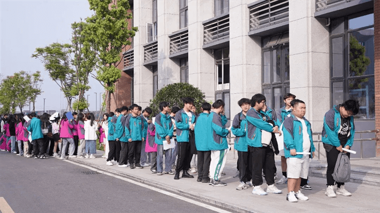 100+岗位来袭,成都新华这场招聘会,厉害
