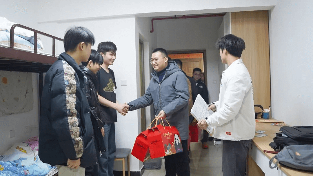 回访传递温情，共筑就业桥梁
