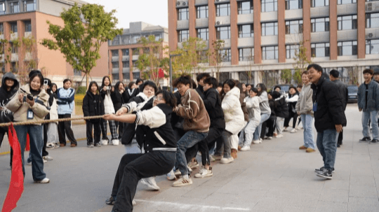 <b>新华校园充满Passion的青春旋律</b>