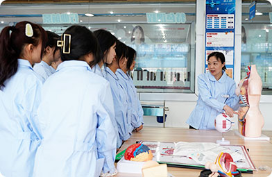 四川新华电脑学院智慧护理与健康管理实训中心