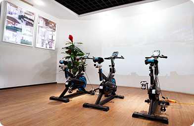 四川新华电脑学院VR虚拟现实体验厅