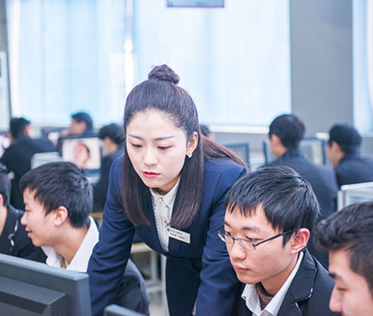成都新华高级技工学校项目实训